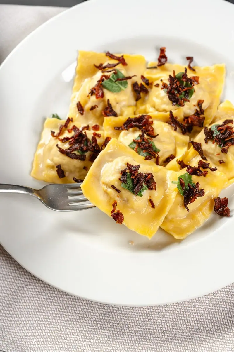 I Ravioli più buoni del Mondo con il burro, la salvia e il Culatello