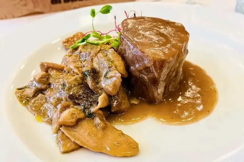 Il Filetto della Cascina con Funghi Porcini e salsa all’Albana di Romagna