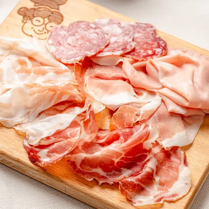 Antipasto della Nonna, il piatto della carta
