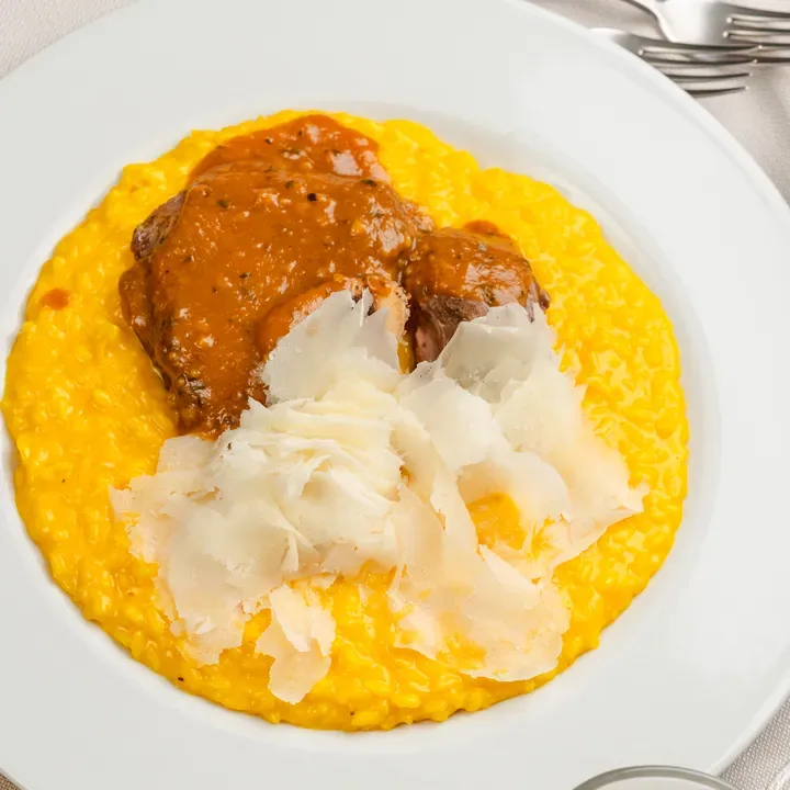Risotto con l’Òss büs, il piatto della carta