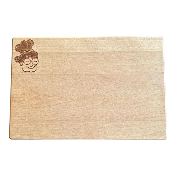 Il tagliere piccolo di legno di faggio con la Nonna incisa nell'angolo